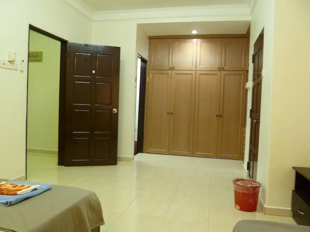 Апартаменты Glorious Straits Vacation Home Малакка